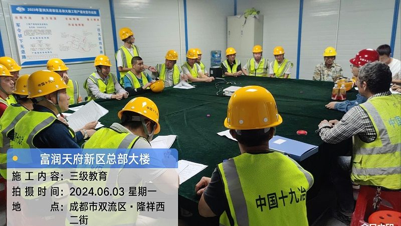 瑜伽教练培训机构选择：如何避开误区，找到适合自己的路径**